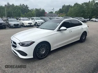 2022 Mercedes-Benz C 300 z VIN W1KAF4HB5NR016400, wystawiony jako IAAI lot #42467013 z przebiegiem 81 656 mil mil oraz . Historia ofert i sprzedaży dostępna na DreamBid. Obrazek 2.