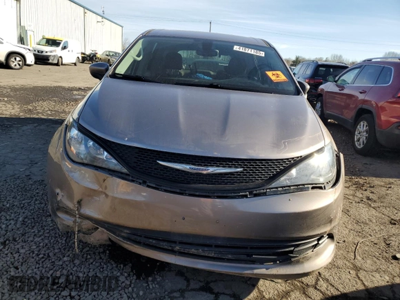 2018 Chrysler Pacifica Touring with VIN 2C4RC1DGXJR293893, listed as a Copart auction lot 41871185 with 141,447 mi miles and Clean title. Bid and sale history available at DreamBid. Image 5.