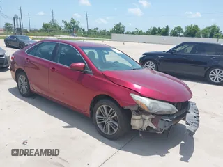 2015 Toyota Camry XLE z VIN 4T1BF1FK8FU965823, wystawiony jako IAAI lot #42252888 z przebiegiem 211 398 mil mil oraz . Historia ofert i sprzedaży dostępna na DreamBid. Obrazek 1.