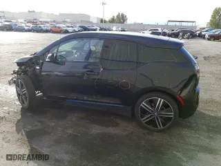 2016 BMW i3 with VIN WBY1Z4C58GV506891, listed as a Copart auction lot 72815882 with NaN miles. Bid and sale history available at carsss.com. Image 2.