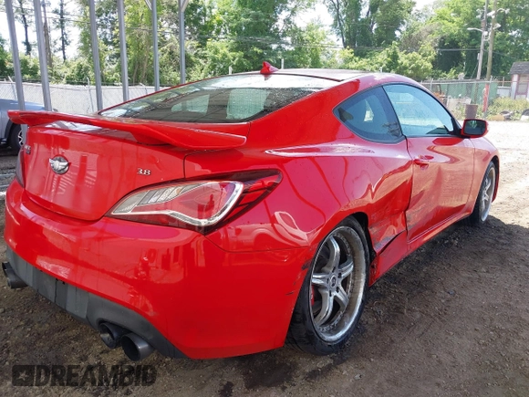 2013 Hyundai Genesis Coupe R-Spec with VIN KMHHU6KJ2DU081268, listed as a IAAI auction lot 42469564 with 63,989 mi miles and . Bid and sale history available at DreamBid. Image 4.