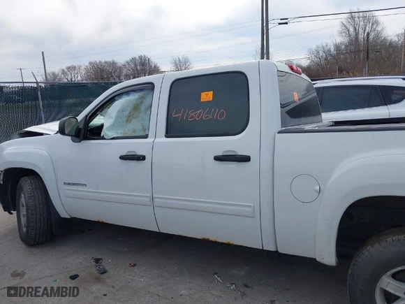 2012 GMC Sierra 1500 SLE with VIN 3GTP2VE7XCG124143, listed as a IAAI auction lot 41806110 with 118,145 mi miles. Bid and sale history available at carsss.com. Image 15.