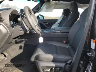 2023 Lexus LX 600 Luxury z VIN JTJGB7CX2P4037884, wystawiony jako Copart lot #77692553 z przebiegiem 9 866 mil mil oraz . Historia ofert i sprzedaży dostępna na DreamBid. Obrazek 7.