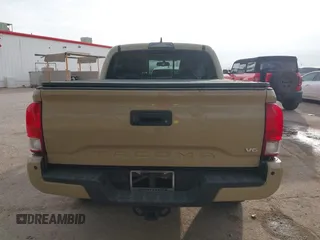 2017 Toyota Tacoma SR5 with VIN 3TMCZ5AN2HM063328, listed as a IAAI auction lot 41541775 with 137,610 mi miles and . Bid and sale history available at DreamBid. Image 17.