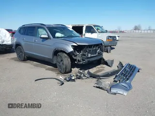 2024 Volkswagen Atlas SE z VIN 1V2KR2CAXRC524586, wystawiony jako IAAI lot #41266446 z przebiegiem 15 417 mil mil oraz . Historia ofert i sprzedaży dostępna na DreamBid. Obrazek 1.