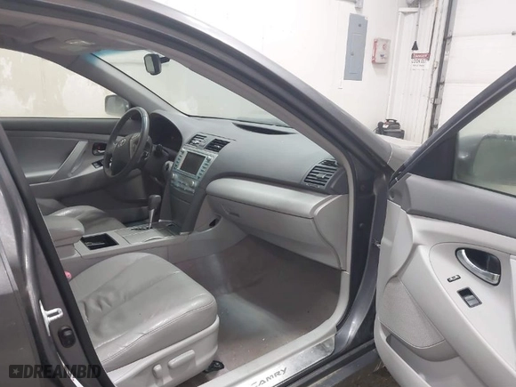 2009 Toyota Camry Hybrid with VIN JTNBB46K993050762, listed as a IAAI auction lot 41555541 with 156,668 mi miles. Bid and sale history available at carsss.com. Image 5.