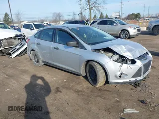 2013 Ford Focus S with VIN 1FADP3E27DL332391, listed as a IAAI auction lot 41738091 with 138,197 mi miles. Bid and sale history available at carsss.com. Image 1.