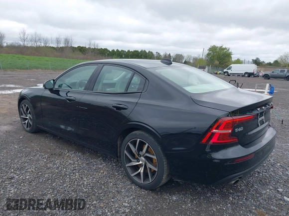 2019 Volvo S60 Momentum with VIN 7JRA22TK5KG018383, listed as a IAAI auction lot 42146289 with 111,227 mi miles. Bid and sale history available at carsss.com. Image 3.