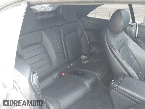 2019 Mercedes-Benz C 300 z VIN WDDWK8EB3KF783527, wystawiony jako IAAI lot #42486292 z przebiegiem 94 889 mil mil oraz . Historia ofert i sprzedaży dostępna na DreamBid. Obrazek 8.