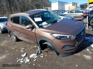 2016 Hyundai Tucson SE with VIN KM8J3CA4XGU063653, listed as a IAAI auction lot 41622270 with 103,270 mi miles. Bid and sale history available at carsss.com. Image 1.
