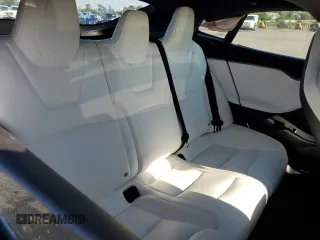 2018 Tesla Model S 75D with VIN 5YJSA1E21JF284845, listed as a Copart auction lot 62549885 with Not provided miles and Clean title. Bid and sale history available at DreamBid. Image 10.