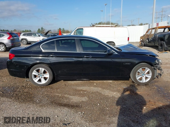 2012 BMW 5 Series 528i with VIN WBAXG5C56CDW92337, listed as a IAAI auction lot 41760655 with 132,272 mi miles. Bid and sale history available at carsss.com. Image 14.