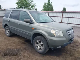 2008 Honda Pilot EX-L with VIN 5FNYF18588B012708, listed as a IAAI auction lot 42562336 with 223,992 mi miles and . Bid and sale history available at DreamBid. Image 1.
