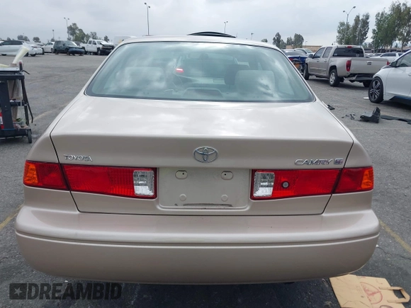 2001 Toyota Camry CE with VIN 4T1BG22K81U075758, listed as a IAAI auction lot 42024950 with 107,439 mi miles. Bid and sale history available at carsss.com. Image 16.