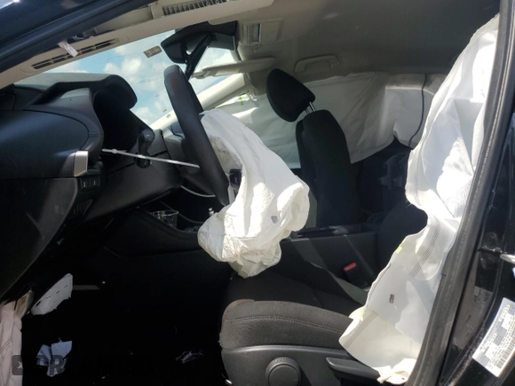 2022 Mazda 3 2.0 with VIN 3MZBPAA7XNM318683, listed as a Copart auction lot 70668574 with Not Provided miles and Salvage Title. Bid and sale history available at DreamBid. Image 7.