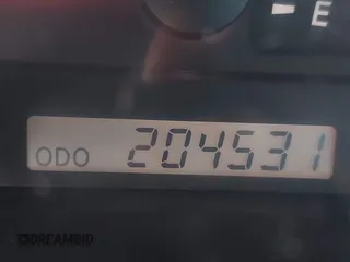 2004 Toyota Camry LE z VIN JTDBE32K040263783, wystawiony jako IAAI lot #42066013 z przebiegiem 204 531 mil mil oraz . Historia ofert i sprzedaży dostępna na DreamBid. Obrazek 15.