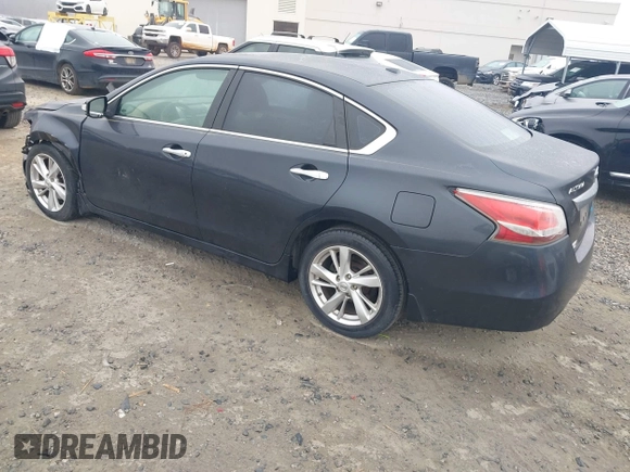 2014 Nissan Altima S with VIN 1N4AL3AP0EC182030, listed as a IAAI auction lot 41548176 with 231,071 mi miles and . Bid and sale history available at DreamBid. Image 3.