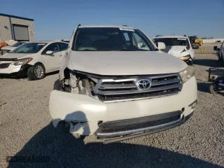 2011 Toyota Highlander with VIN 5TDZK3EHXBS029782, listed as a Copart auction lot 46915215 with 201,564 mi miles and Salvage Title. Bid and sale history available at carsss.com. Image 5.