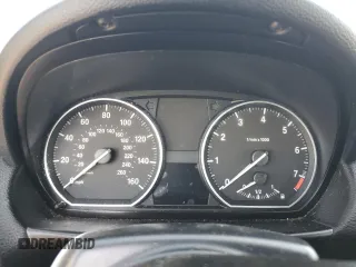 2013 BMW 1 Series 128i z VIN WBAUL7C53DVU09480, wystawiony jako Copart lot #84101694 z przebiegiem Nie podano mil oraz Szkoda całkowita • Salvage title. Historia ofert i sprzedaży dostępna na DreamBid. Obrazek 9.