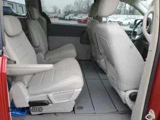 2009 Dodge Caravan z VIN 1D8HN541X9B519967, wystawiony jako Copart lot #44361115 z przebiegiem 257 510 mil mil oraz Czysty tytuł • Clean title. Historia ofert i sprzedaży dostępna na DreamBid. Obrazek 11.