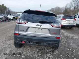 2019 Jeep Cherokee Trailhawk with VIN 1C4PJMBX5KD103259, listed as a IAAI auction lot 41704861 with 39,923 mi miles and . Bid and sale history available at DreamBid. Image 16.
