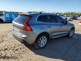 2021 Volvo XC60 Momentum with VIN YV4102DK1M1782821, listed as a Copart auction lot 80443304 with 67,125 mi miles and Non Repairable. Bid and sale history available at carsss.com. Image 3.