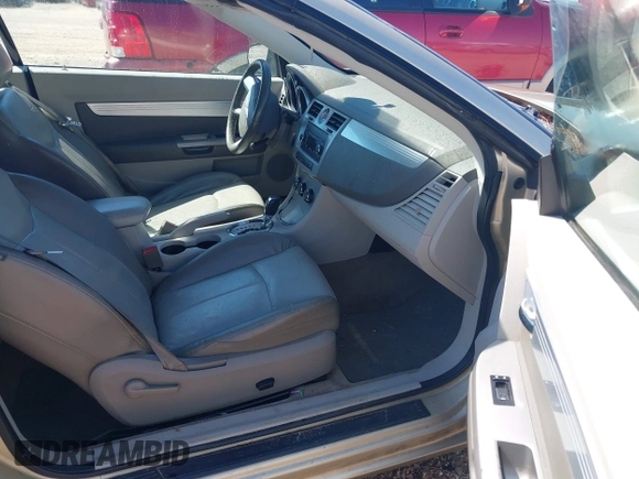 2010 Chrysler Sebring Touring z VIN 1C3BC5ED3AN172492, wystawiony jako IAAI lot #42186030 z przebiegiem 203 041 mil mil oraz . Historia ofert i sprzedaży dostępna na DreamBid. Obrazek 5.