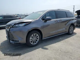 2023 Toyota Sienna LE z VIN 5TDKRKEC8PS156095, wystawiony jako Copart lot #60331685 z przebiegiem 52 968 mil mil oraz Szkoda całkowita • Salvage title. Historia ofert i sprzedaży dostępna na DreamBid. Obrazek 1.