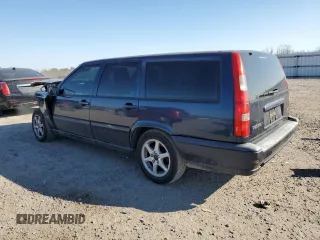 2000 Volvo V70 with VIN YV1LW61J1Y2697727, listed as a Copart auction lot 42295845 with 236,298 mi miles and Salvage Title. Bid and sale history available at carsss.com. Image 2.