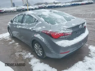 2014 Hyundai Elantra SE z VIN KMHDH4AE9EU114165, wystawiony jako IAAI lot #40926581 z przebiegiem 113 455 mil mil oraz . Historia ofert i sprzedaży dostępna na DreamBid. Obrazek 3.