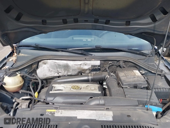 2015 Volkswagen Tiguan S z VIN WVGBV7AX8FW503114, wystawiony jako IAAI lot #42397033 z przebiegiem 200 658 mil mil oraz . Historia ofert i sprzedaży dostępna na DreamBid. Obrazek 10.