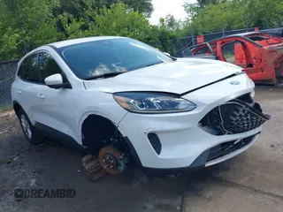 2020 Ford Escape SE z VIN 1FMCU0G60LUA47243, wystawiony jako IAAI lot #42685375 z przebiegiem 52 618 mil mil oraz . Historia ofert i sprzedaży dostępna na DreamBid. Obrazek 1.