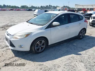 2014 Ford Focus SE with VIN 1FADP3K29EL180300, listed as a IAAI auction lot 42035362 with 1 mi miles. Bid and sale history available at carsss.com. Image 2.