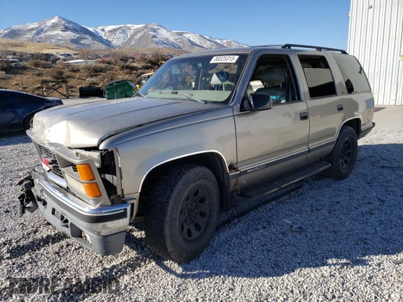 1998 GMC Yukon with VIN 1GKEK13R1WR508227, listed as a Copart auction lot 88325315 with 238,085 mi miles and Salvage Title. Bid and sale history available at carsss.com. Image 1.