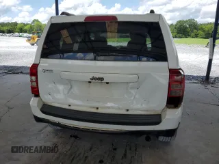 2015 Jeep Patriot Latitude with VIN 1C4NJPFB6FD241342, listed as a Copart auction lot 58004935 with 241,451 mi miles and Salvage title. Bid and sale history available at DreamBid. Image 6.