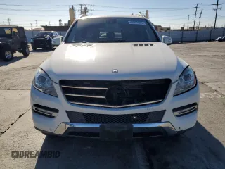 2012 Mercedes-Benz M 350 z VIN 4JGDA5HBXCA036533, wystawiony jako Copart lot #46351995 z przebiegiem 158 298 mil mil oraz Szkoda całkowita • Salvage title. Historia ofert i sprzedaży dostępna na DreamBid. Obrazek 5.