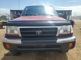 2000 Toyota Tacoma with VIN 4TAWN72N2YZ620655, listed as a Copart auction lot 60704065 with 257,636 mi miles and Salvage title. Bid and sale history available at DreamBid. Image 5.