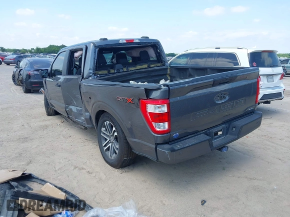 2023 Ford F-150 XL z VIN 1FTEW1CP7PKF95883, wystawiony jako IAAI lot #42356708 z przebiegiem Nie podano mil oraz . Historia ofert i sprzedaży dostępna na DreamBid. Obrazek 3.