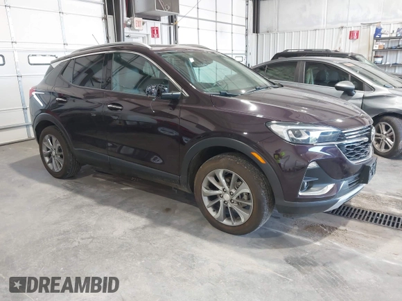 2021 Buick Encore GX Essence z VIN KL4MMGSL1MB150807, wystawiony jako IAAI lot #42650838 z przebiegiem 46 076 mil mil oraz . Historia ofert i sprzedaży dostępna na DreamBid. Obrazek 1.