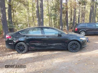 2017 Ford Fusion SE with VIN 3FA6P0HD4HR274977, listed as a IAAI auction lot 40722867 with 108,470 mi miles. Bid and sale history available at carsss.com. Image 13.