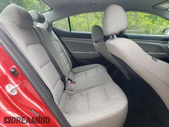 2017 Hyundai Elantra SE z VIN 5NPD74LF4HH104980, wystawiony jako Copart lot #57995175 z przebiegiem 122 779 mil mil oraz Czysty tytuł • Clean title. Historia ofert i sprzedaży dostępna na DreamBid. Obrazek 10.