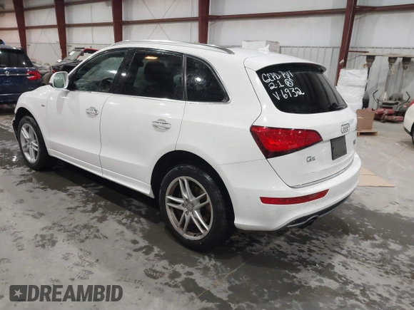 2015 Audi Q5 Premium Plus with VIN WA1DGAFP1FA106932, listed as a IAAI auction lot 41563975 with 108,646 mi miles. Bid and sale history available at carsss.com. Image 3.
