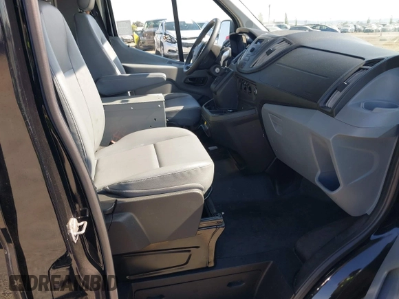 2017 Ford Transit z VIN 1FTYR2CM6HKB48706, wystawiony jako IAAI lot #42528900 z przebiegiem 110 363 mil mil oraz . Historia ofert i sprzedaży dostępna na DreamBid. Obrazek 5.
