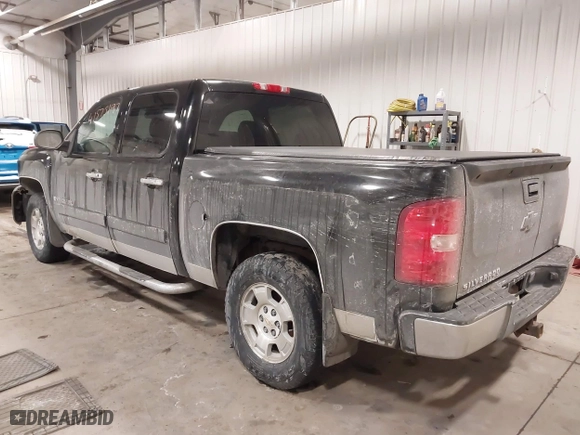 2008 Chevrolet Silverado 1500 LTZ with VIN 3GCEK13M98G106653, listed as a IAAI auction lot 41575197 with 198,114 mi miles. Bid and sale history available at carsss.com. Image 3.