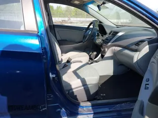 2016 Hyundai Accent SE with VIN KMHCT4AE6GU990270, listed as a IAAI auction lot 42063321 with 109,883 mi miles. Bid and sale history available at carsss.com. Image 5.