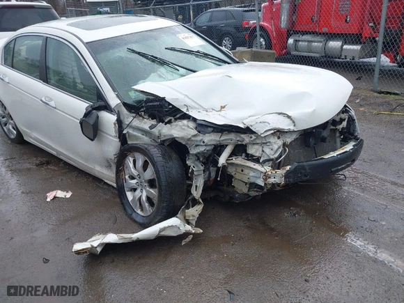 2010 Honda Accord Sdn EX-L with VIN 1HGCP3F86AA031287, listed as a IAAI auction lot 41837417 with 172,347 mi miles. Bid and sale history available at carsss.com. Image 6.