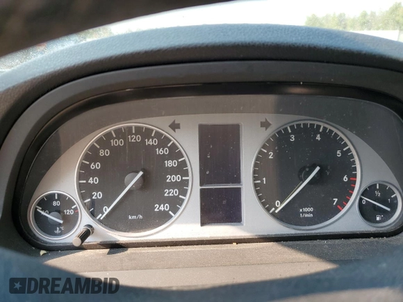 2011 Mercedes-Benz B 200 with VIN WDDFH3DB6BJ611122, listed as a Copart auction lot 71088764 with Not Provided miles and Salvage Title. Bid and sale history available at DreamBid. Image 9.