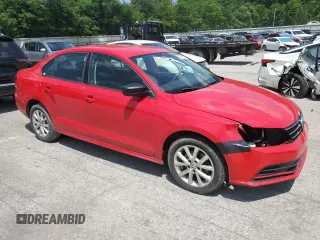 2015 Volkswagen Jetta SE with VIN 3VWD17AJ4FM305728, listed as a Copart auction lot 61911705 with 142,281 mi miles and Salvage title. Bid and sale history available at DreamBid. Image 4.