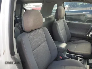 2001 Isuzu Rodeo z VIN 4S2CK57W614340766, wystawiony jako Copart lot #73891524 z przebiegiem 124 446 mil mil oraz Nie do naprawy. Historia ofert i sprzedaży dostępna na DreamBid. Obrazek 10.