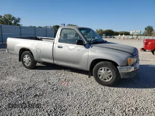 1993 Toyota T100 DX with VIN JT4VD10A9P0013784, listed as a Copart auction lot 76407064 with 307,925 mi miles and Clean Title. Bid and sale history available at DreamBid. Image 4.